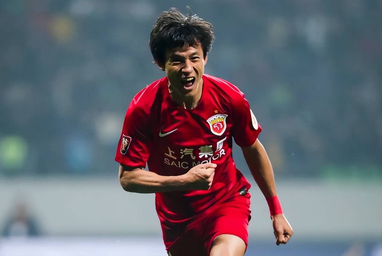 包含上海上港赢得关键一战，稳固领先优势的词条