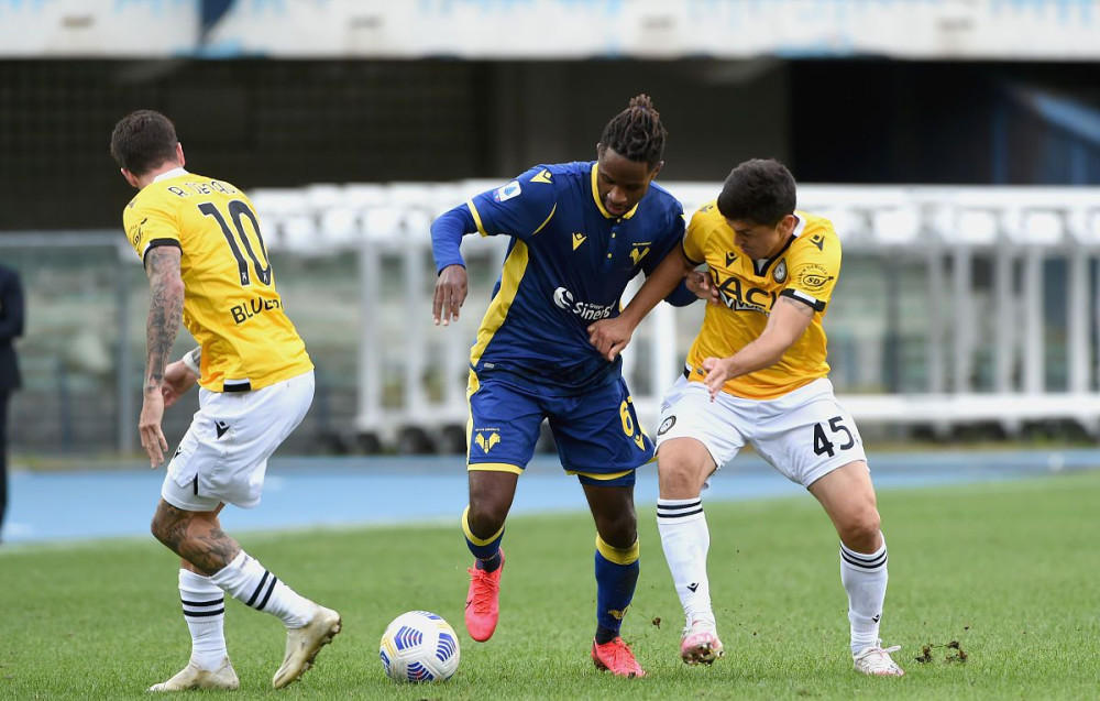 包含贝内文托队实力突出，轻松击败对手的词条